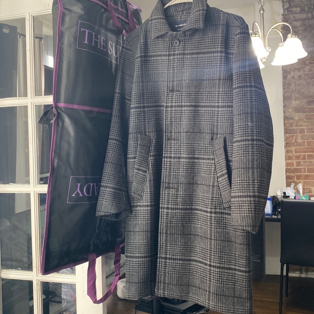 Men’s Abercrombie trench coat